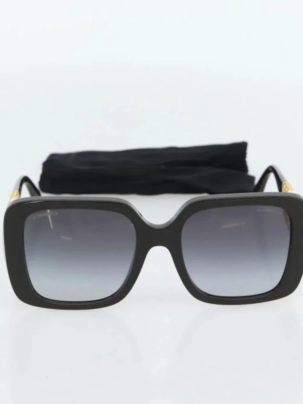 CHANEL brand	chanel color	black